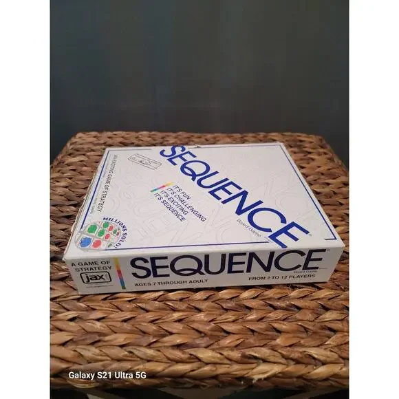 Sequence An Exciting Game of Strategy - Board Game - Picture 3 of 11